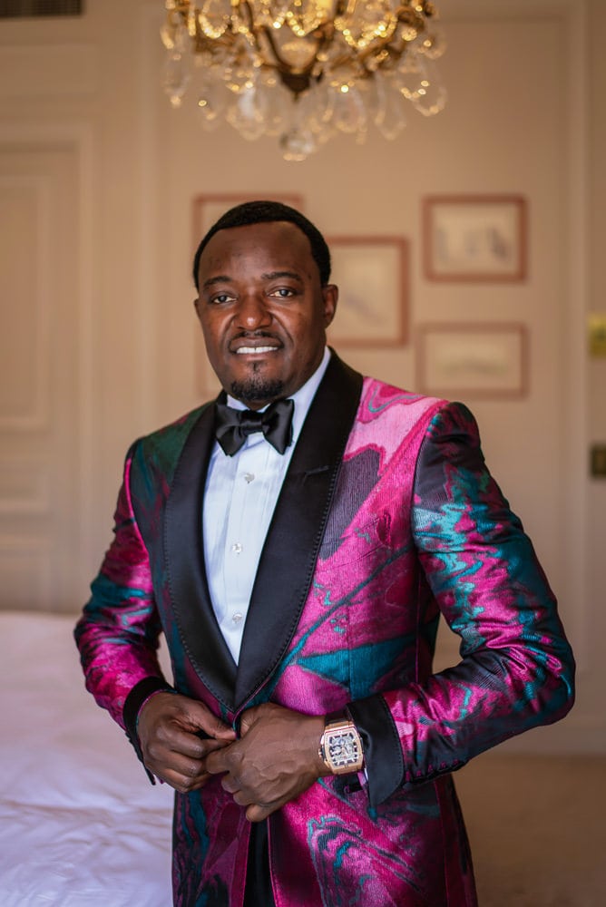 Plaza Athenee Paris Wedding - groom getting ready photo - Tom Ford tuxedo Plaza Athenee Paris Wedding - groom getting ready photo - Tom Ford tuxedo