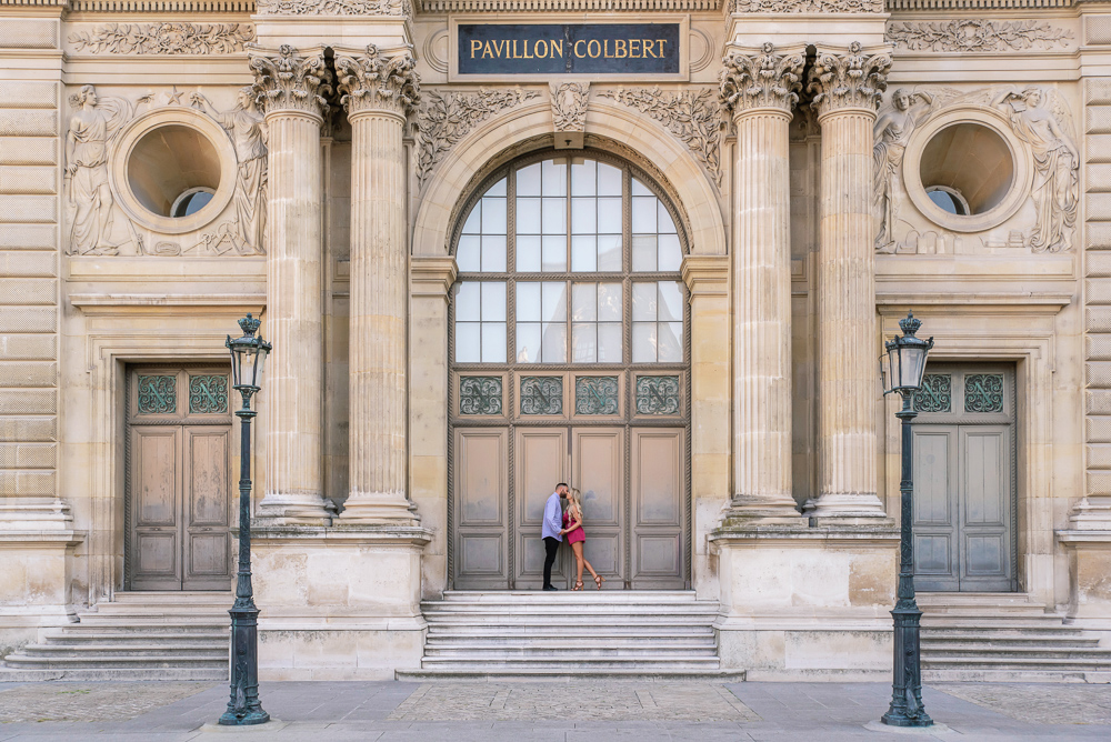 Photographer Paris France - Engagement photo Louvre