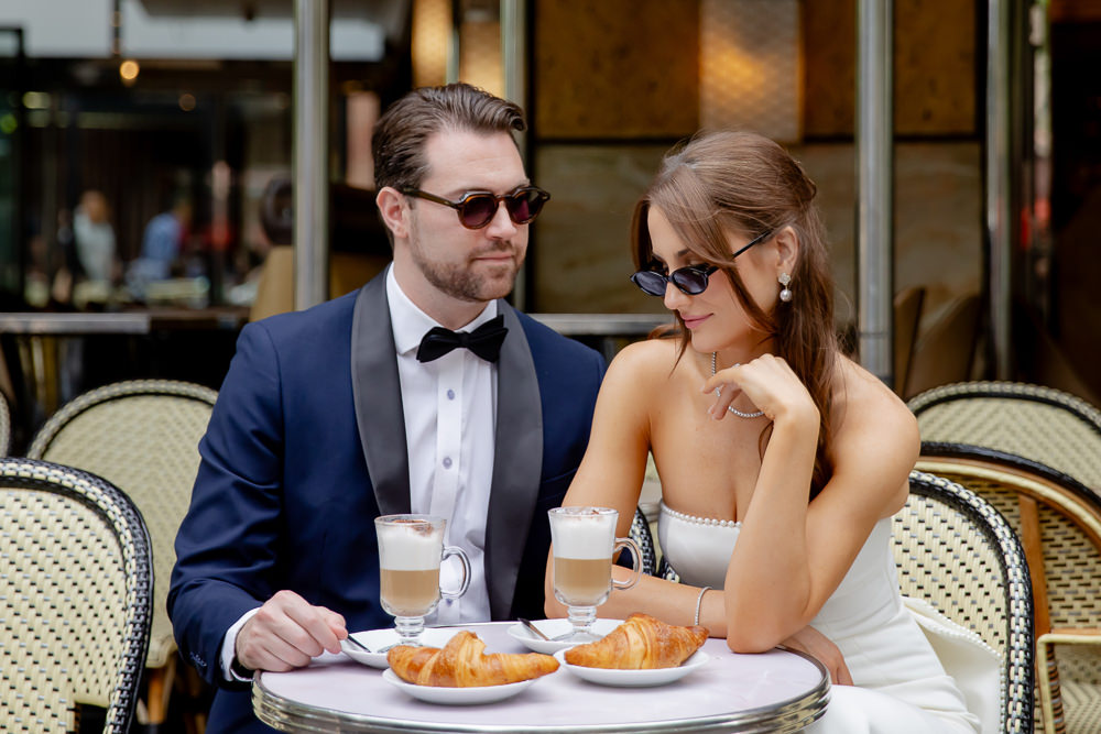 Stylish couple posing for couples photos in a Parisian cafe - Daniel - The Paris Photographer